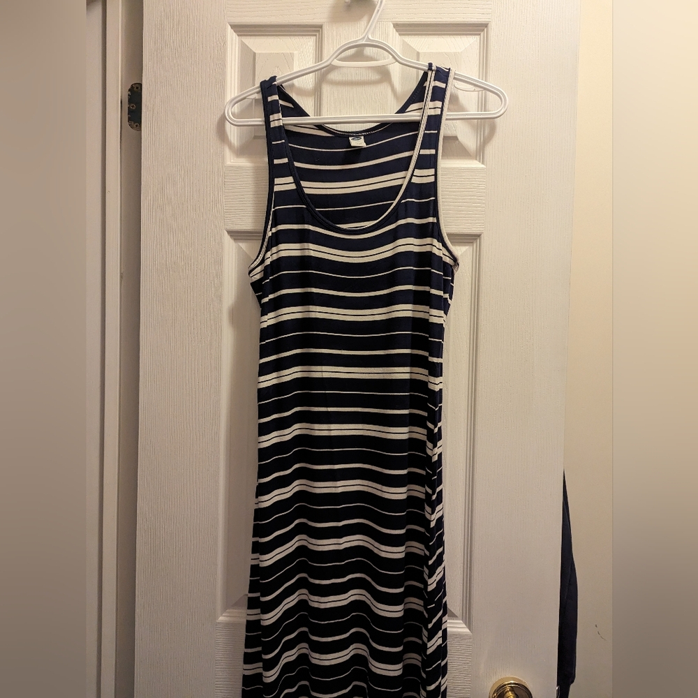 Old Navy maxi dress size m